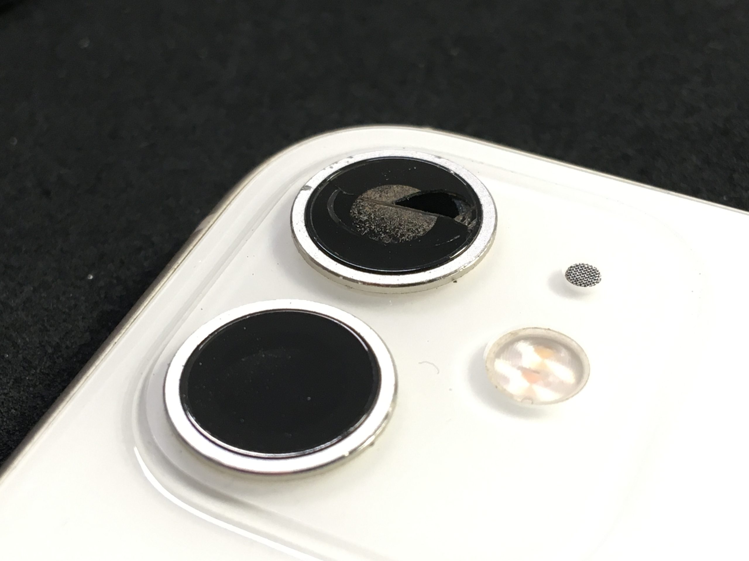 アイフォン 11 アウトカメラ カバーガラス 修理