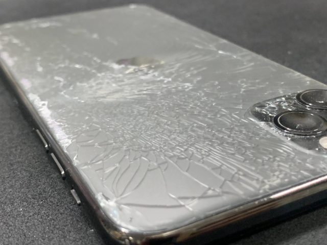 iPhone アイフォン 背面 ガラス 修理 安い