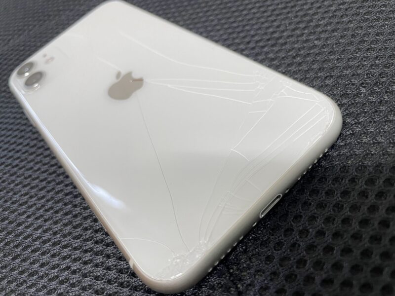 iPhone アイフォン 11 背面ガラス修理 安い