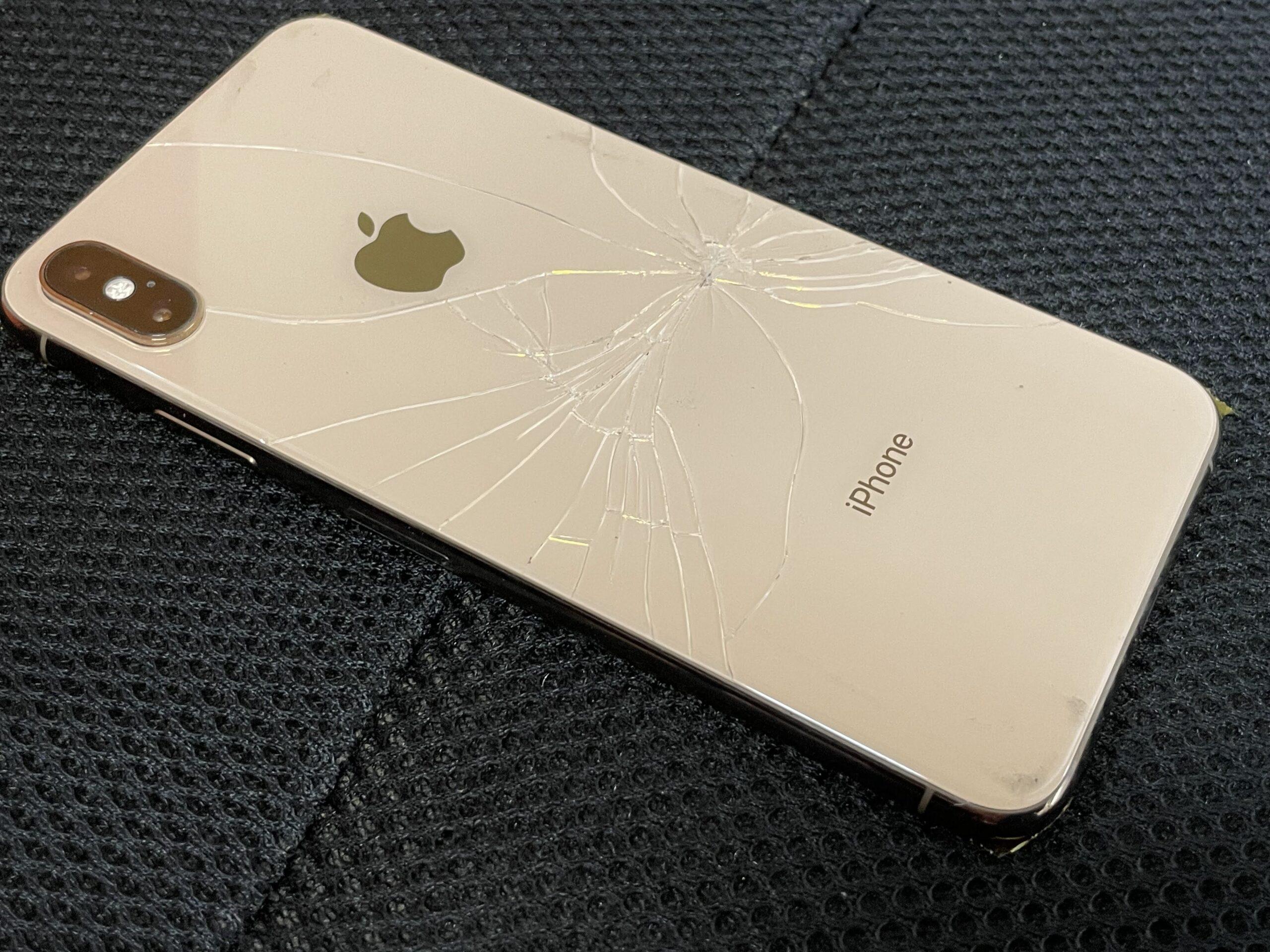 iPhone(アイフォン)背面ガラス修理が安い